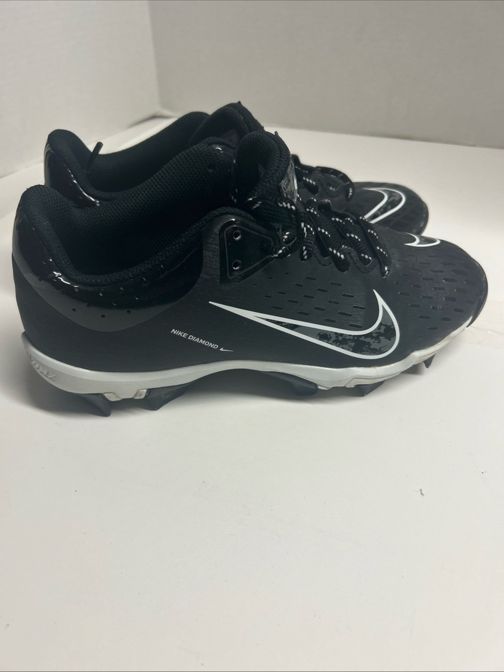 NIKE Diamond Fastflex Softball Cleats Shoes Youth 4.5Y Black White